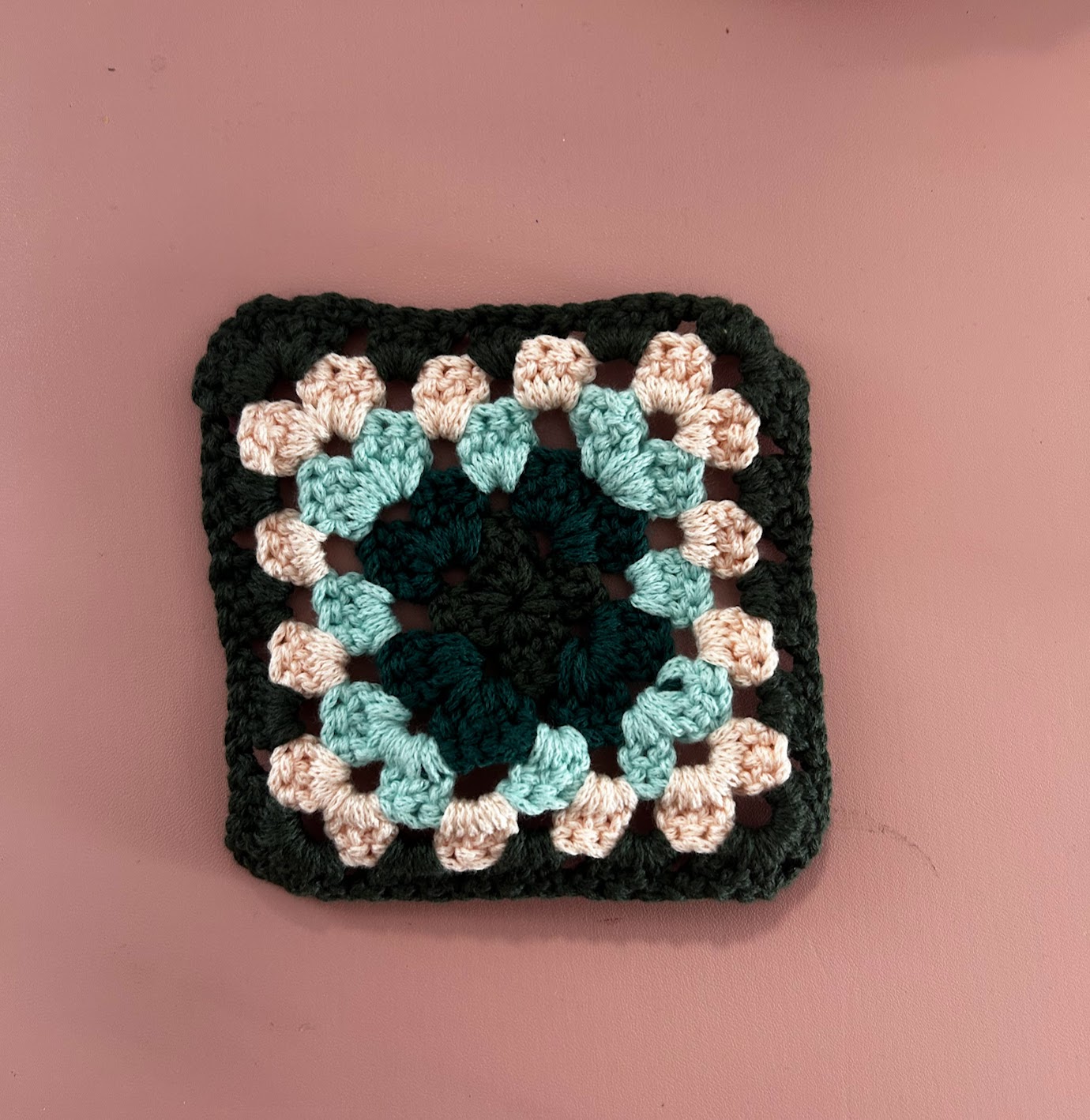 Granny square with different colors